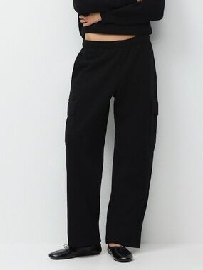 Aritzia Cozy Sweatfleece Mega Cargo™ Sweatpant. Wide Leg. Size XS. Black.